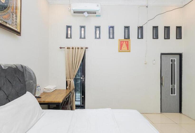 スタンダードルーム, Boss Residence Serang Mitra Reddoorz