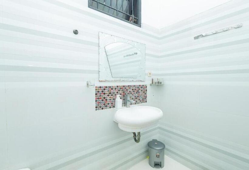 Номер Deluxe, Boss Residence Serang Mitra Reddoorz