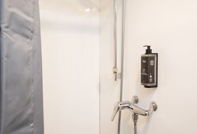 اتاق استاندارد با سرویس بهداشتی مشترک, Haka House Rotorua