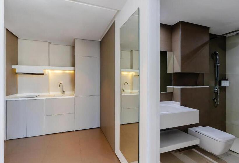 带大床的标准间, Intercontinental Dubai Marina, An Ihg