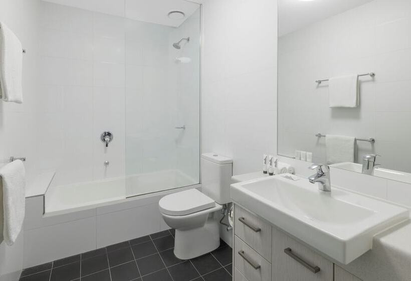 Апартаменты 1 Спальня, Quest Werribee