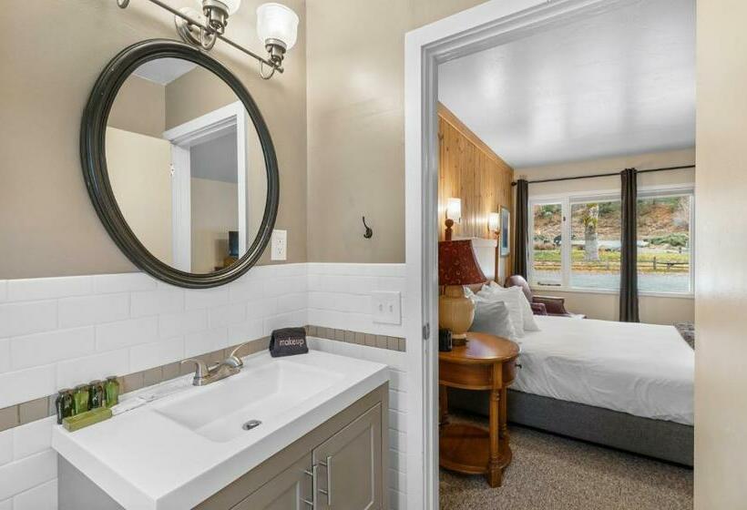 Номер Стандарт, Indian Creek Lodge