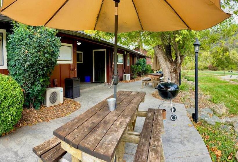 Номер Стандарт, Indian Creek Lodge
