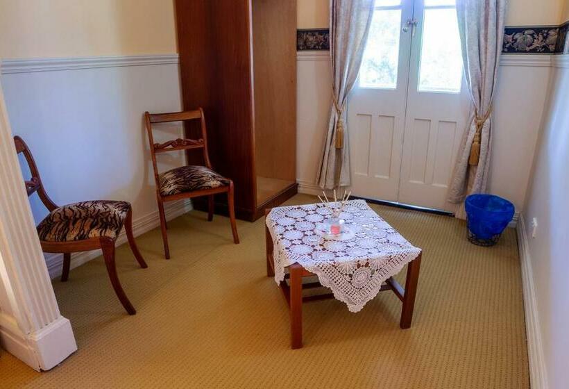 Люкс Кровать Кинг, Wagin Cottage Garden Bed And Breakfast