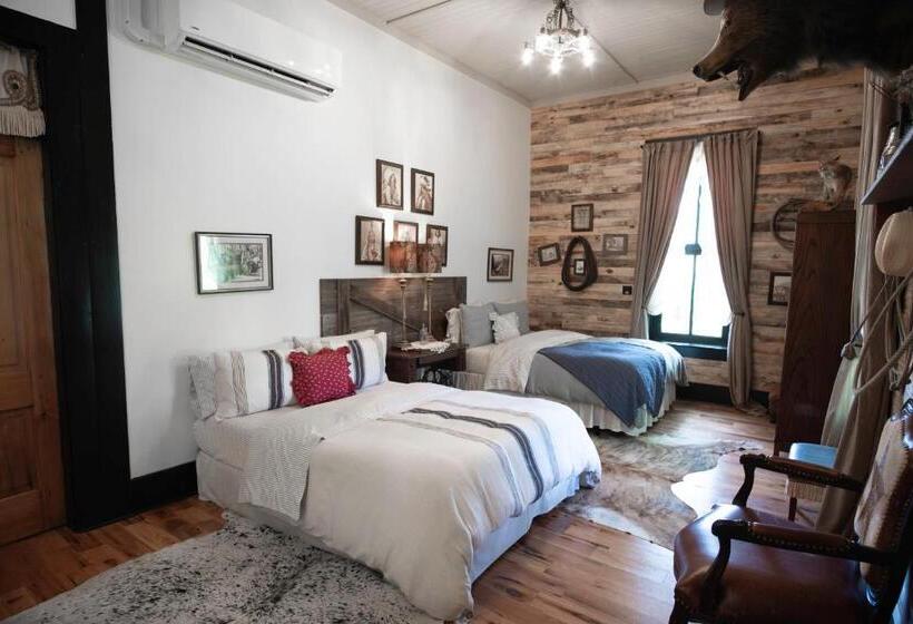 Студия Deluxe, Beard And Lady Inn