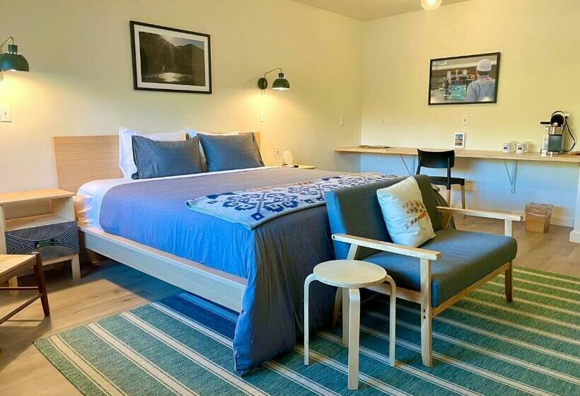 Стандартный Номер Кровать Кинг, Steelhead Lodge