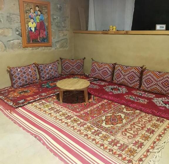 اتاق استاندارد سه نفره, Gîte Mourik