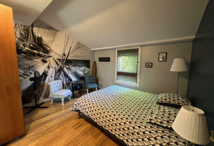 Family Suite, L Escale Au Port Miniature De Saint Savinien