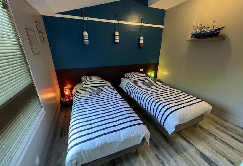 Family Suite, L Escale Au Port Miniature De Saint Savinien