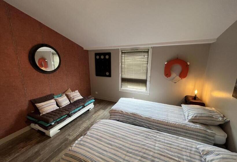 Family Suite, L Escale Au Port Miniature De Saint Savinien
