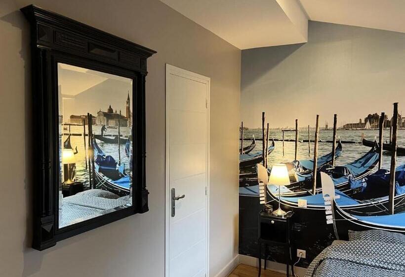 Family Suite, L Escale Au Port Miniature De Saint Savinien