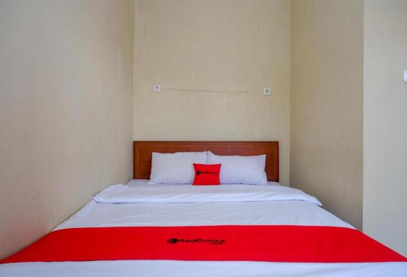 Номер Economy, Reddoorz Syariah Near Terminal Mendolo Wonosobo 2