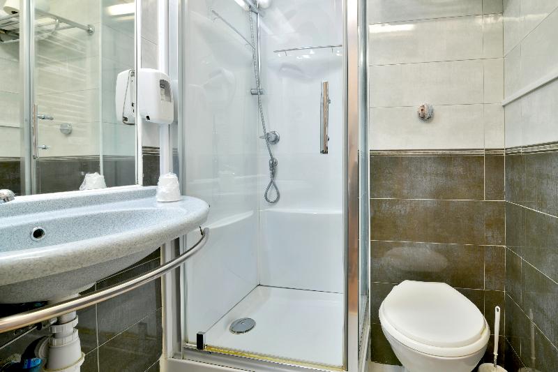 Номер Стандарт, B&b Hotel Bollène