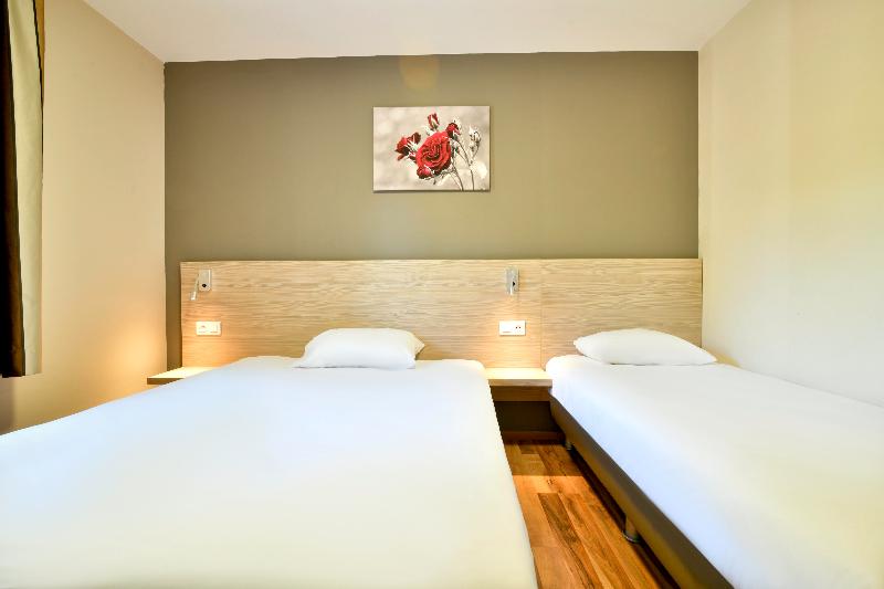 Номер Стандарт Трехместный, B&b Hotel Bollène