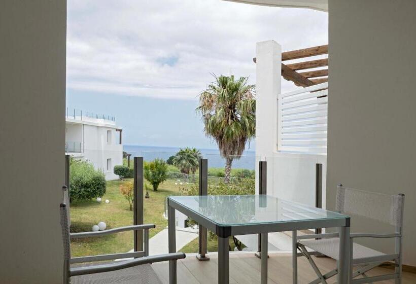 Номер Deluxe, Infinity Resort Tropea