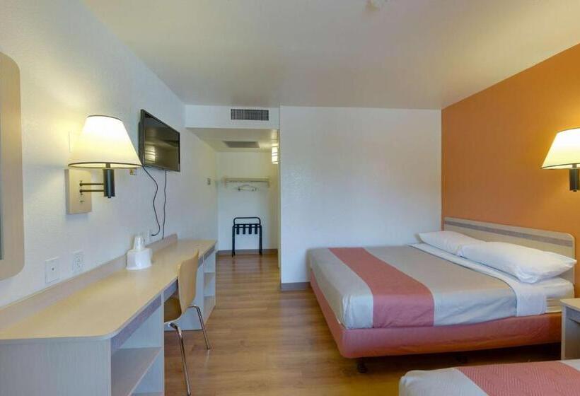 4인용 스탠다드 룸, Motel 6 Weed  Mount Shasta