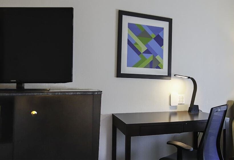 Номер Стандарт, Holiday Inn Express & Suites Ironton, An Ihg