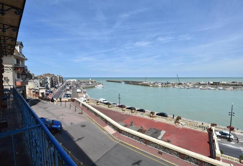 Номер Стандарт Вид на Море, De Calais