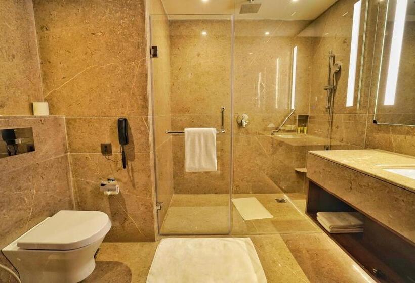 带大床的行政房间, Hyatt Centric Rajpur Road Dehradun