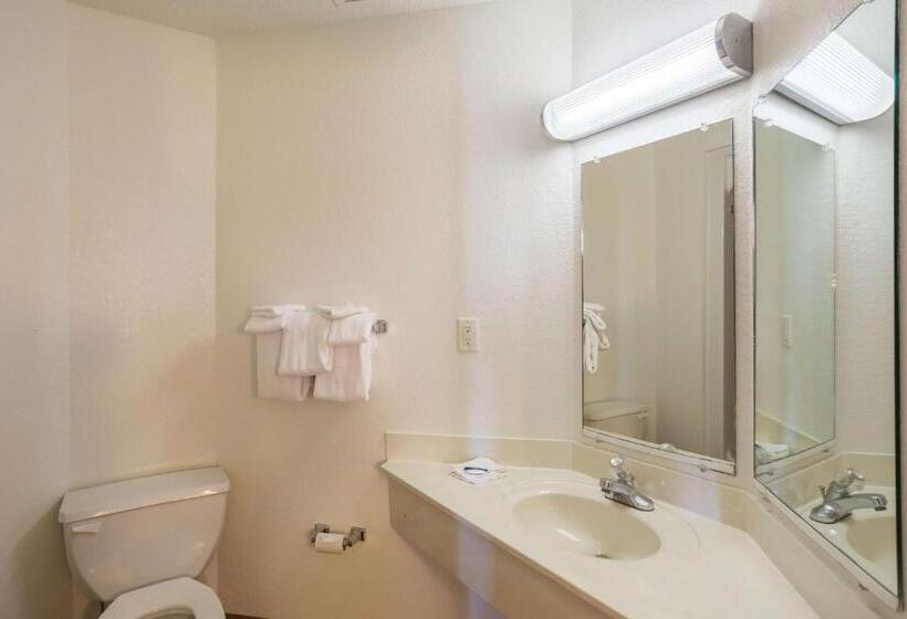 Номер Стандарт, Motel 6dale, In