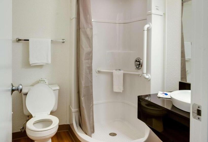 اتاق لوکس چهار تخته, Motel 6lenexa, Ks  Kansas City Southwest