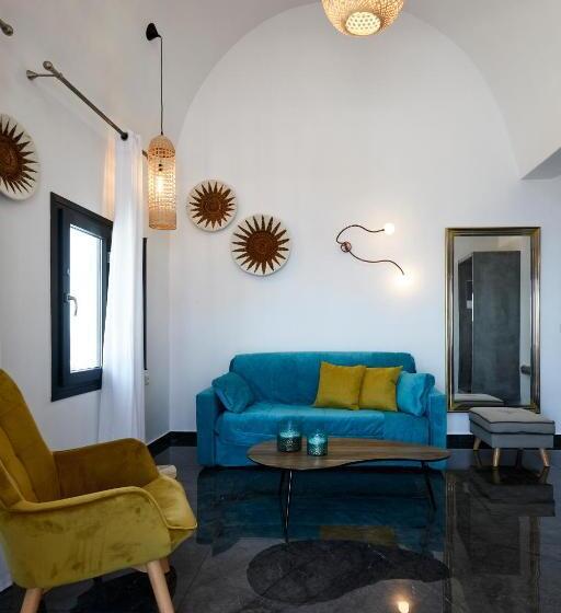 Suite con Hidromasaje, Oia Suites