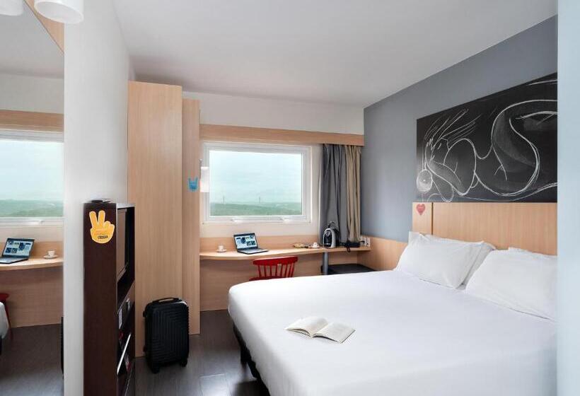 디럭스 룸 킹사이즈 침대, Ibis Foz Do Iguaçu