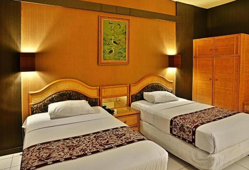 Номер Стандарт Смежный, Puri Naga Beachfront Cottages