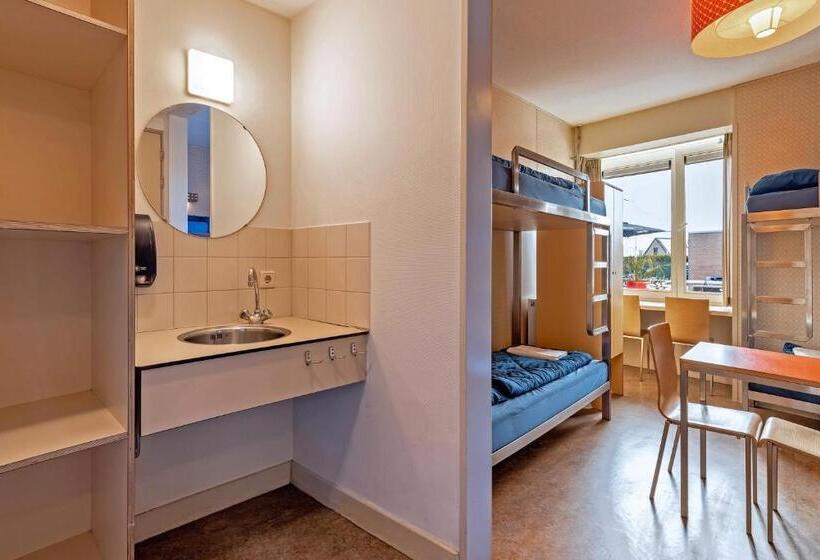 Номер Стандарт Трехместный, Stayokay Hostel Noordwijk