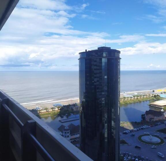 استودیوی استاندارد با چشم‌انداز دریا, Apartments Orbi City Sea View
