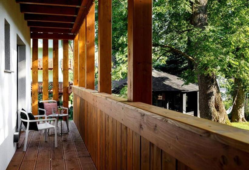 اتاق استاندارد چهارنفره با بالکن, Dom Góry Las   Kameralny Pensjonat W Centrum Karpacza Dla Gości Dorosłych Od 13 Roku życia, Catering