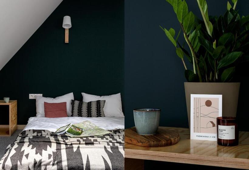 اتاق استاندارد چهارنفره با بالکن, Dom Góry Las   Kameralny Pensjonat W Centrum Karpacza Dla Gości Dorosłych Od 13 Roku życia, Catering