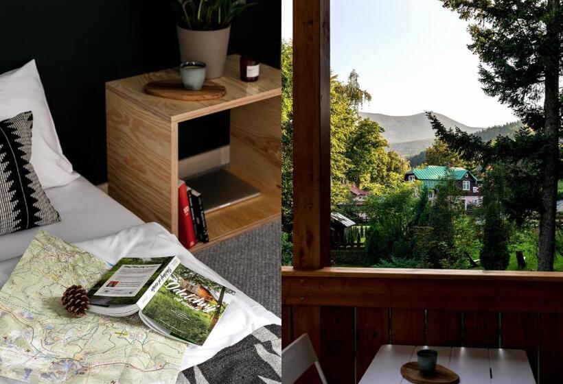 اتاق استاندارد سه تخته با بالکن, Dom Góry Las   Kameralny Pensjonat W Centrum Karpacza Dla Gości Dorosłych Od 13 Roku życia, Catering