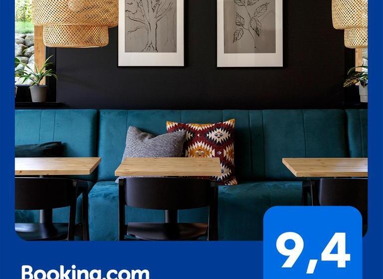 اتاق استاندارد چهارنفره با بالکن, Dom Góry Las   Kameralny Pensjonat W Centrum Karpacza Dla Gości Dorosłych Od 13 Roku życia, Catering