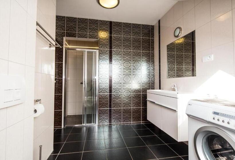 Апартаменты 2 Спальни, Villa Kamila