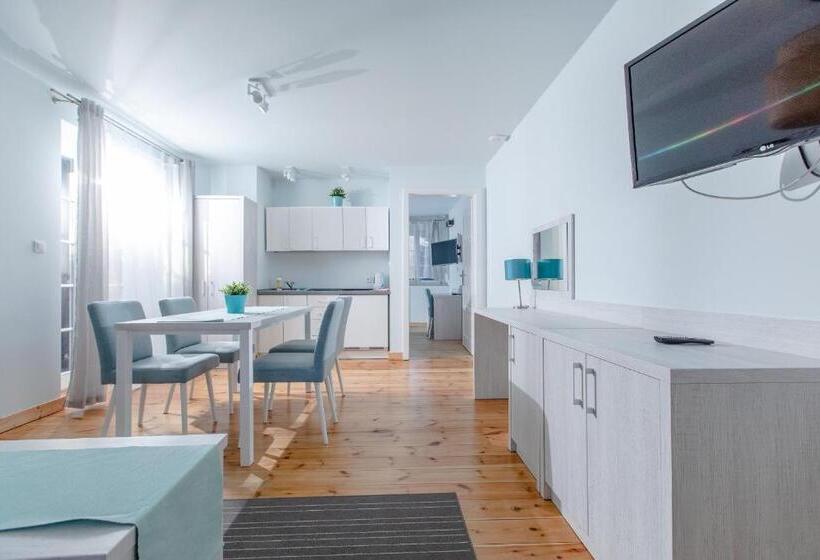 Апартаменты Deluxe 1 Спальня, Ośrodek Kolonijno Wczasowy Mewa   Przy Plaży Z Basenem Z Podgrzewaną Wodą I Mini Spa