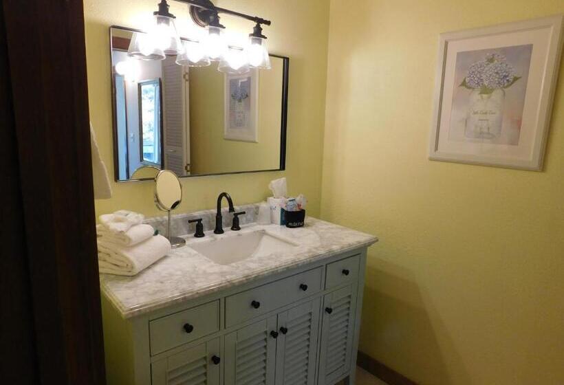 Апартаменты 1 Спальня, Little Creek Cove Beach Resort