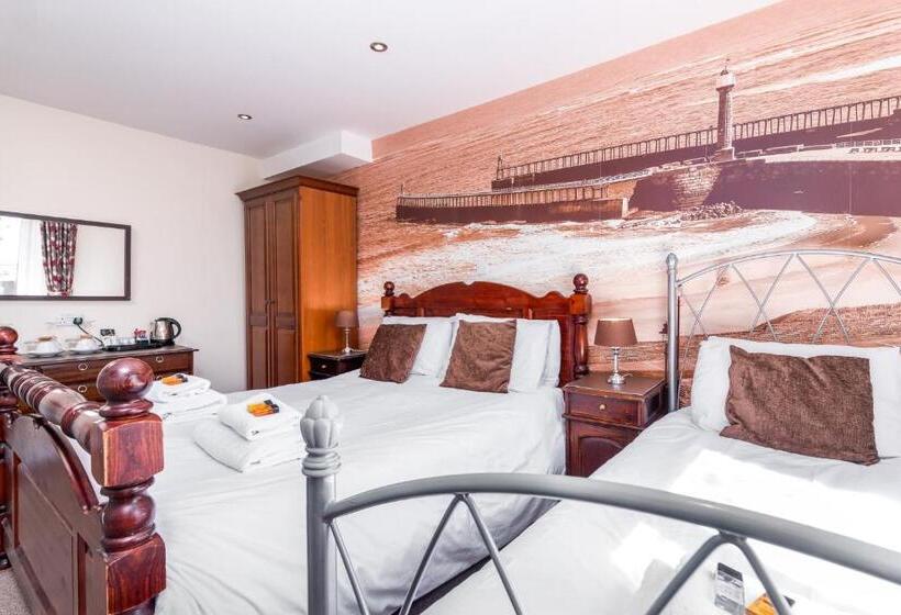 Семейный Номер, Riviera Guesthouse