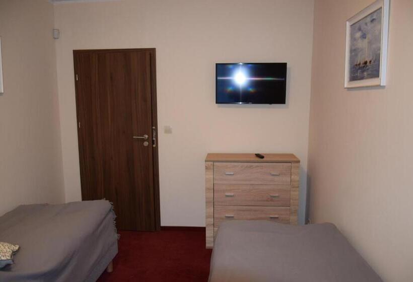 Номер Стандарт Совместная Ванная, Botanik Hostel
