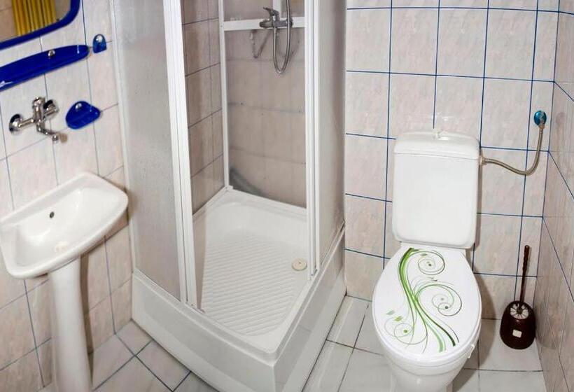 Апартаменты 1 Спальня Нижний Этаж, Hostel Barbórka