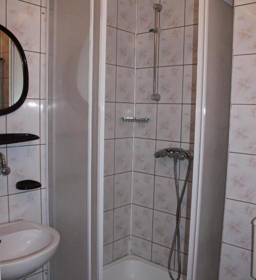 Номер Стандарт Трехместный, Hostel Barbórka