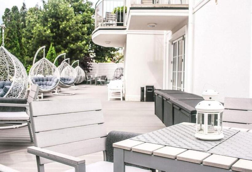 Трехместный Номер Стандарт с Балконом, Villa Astra Baltica