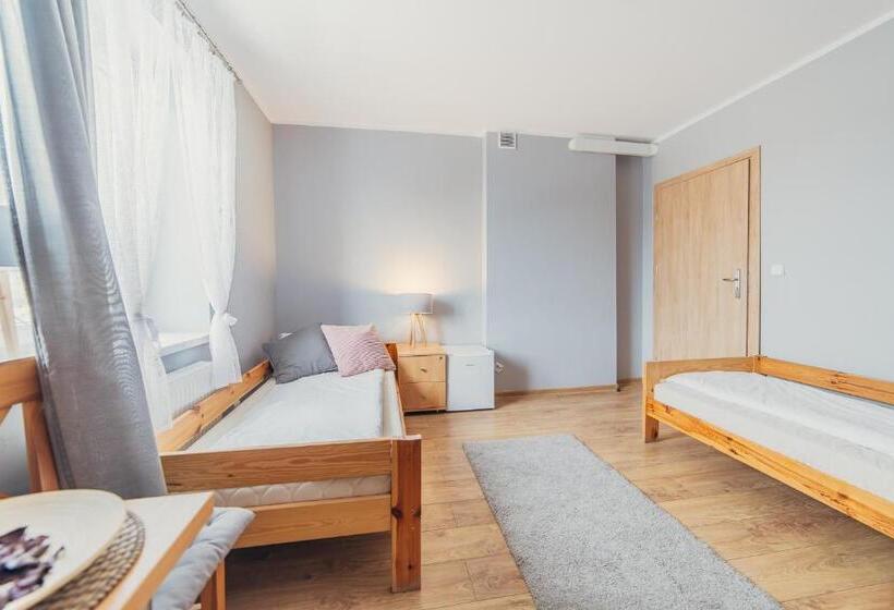 غرفة قياسية, Gościniec Pod Lilijką
