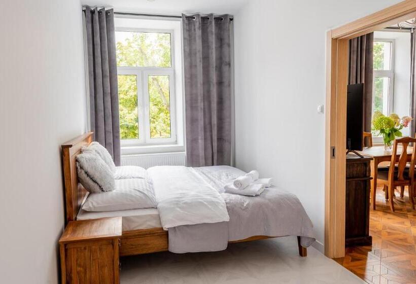 Люкс Повышенной Комфортности, Kamienica Zamenhofa   Apartamenty Na Wynajem