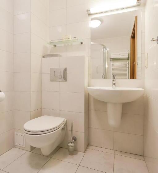 اتاق کلاسیک سه تخته, Poznań West Hotel   Airport