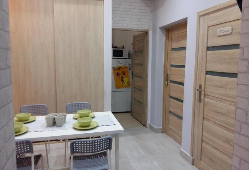 Номер Стандарт Вид на Сад, Master Corner Apartment