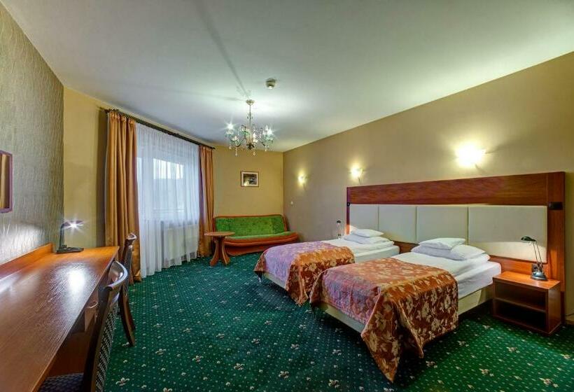 スタンダードトリプルルーム, I Restauracja Bona