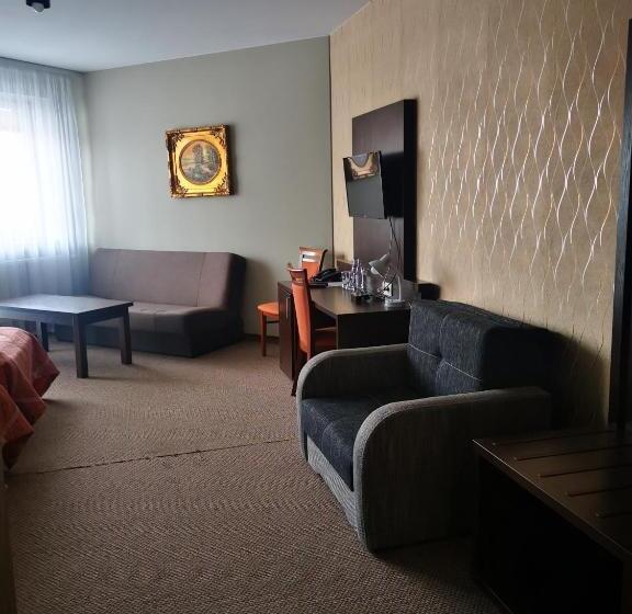 スタンダード4人部屋, I Restauracja Bona