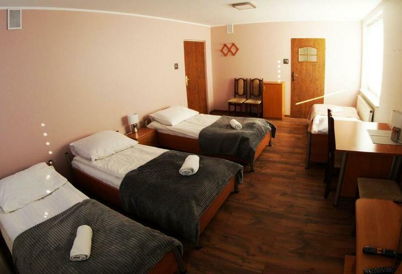 اتاق استاندارد چهار تخته, Motel Wig
