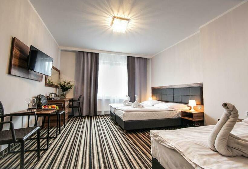 Трехместный Номер Superior, New Corner